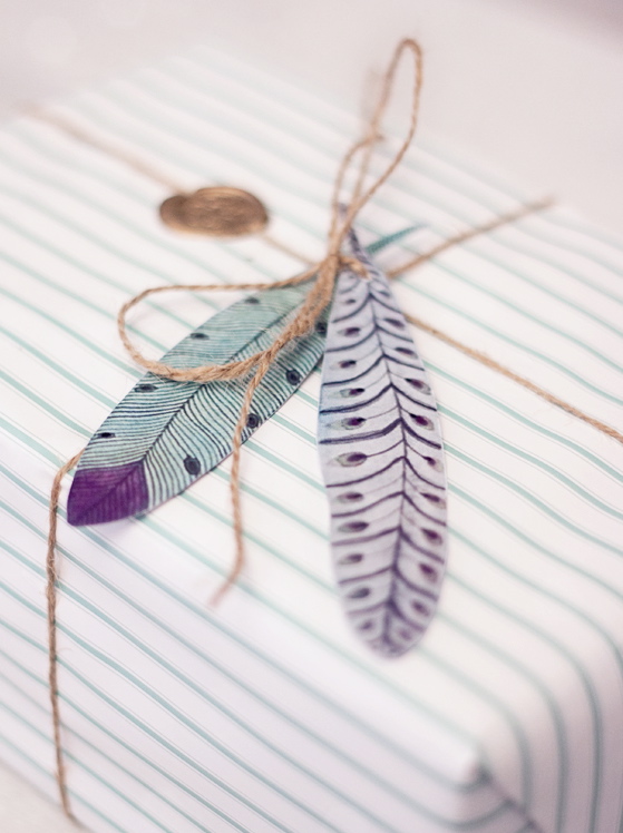 Feather Gift Wrap